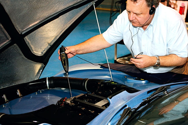 Détecteur de bruit automobile avec une sonde électronique